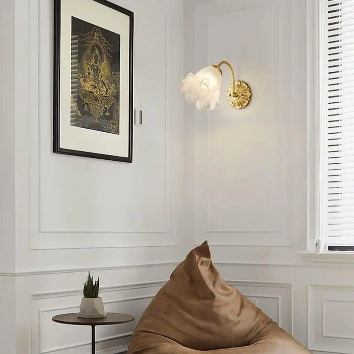 Applique Murale En Forme De Fleur Blanche