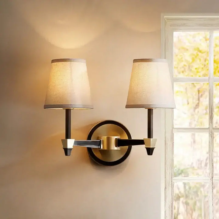 Applique Murale Au Style Américain Avec Support Noir Et Abat-Jour