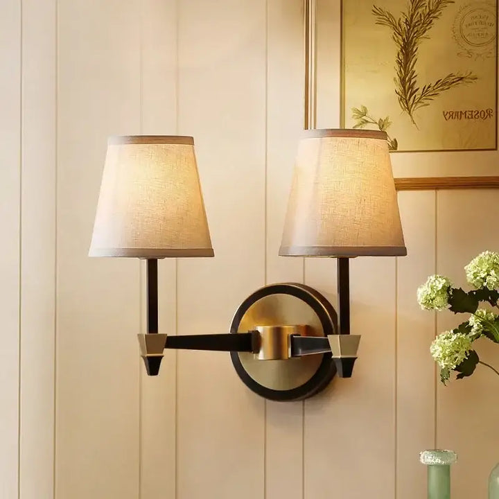 Applique Murale Au Style Américain Avec Support Noir Et Abat-Jour