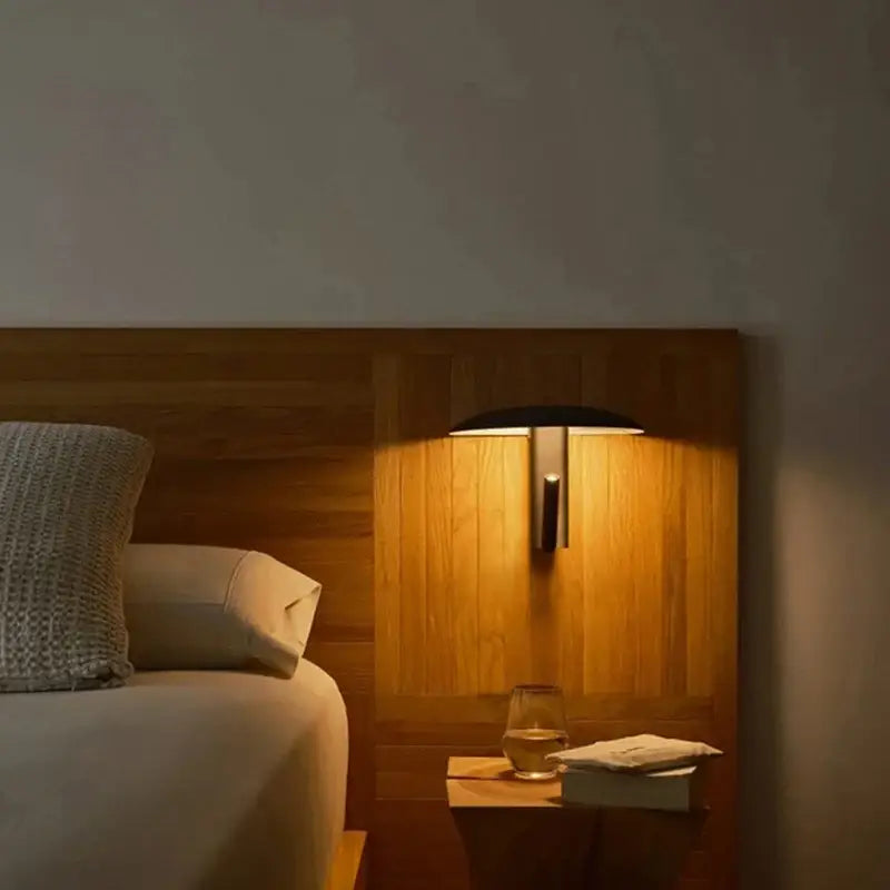 Applique Murale Avec Liseuse Orientable Et Abat-Jour Courbé