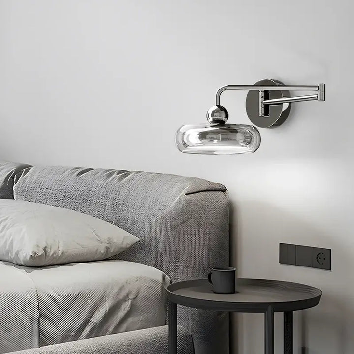 Applique Murale Chromée Avec Abat-Jour En Aluminium Transparent