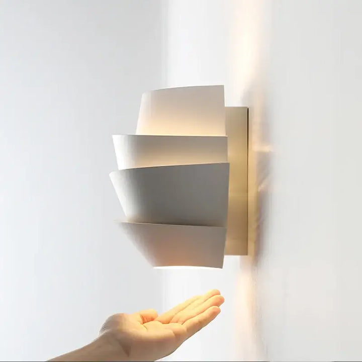 Applique murale design blanche géométrique moderne LED