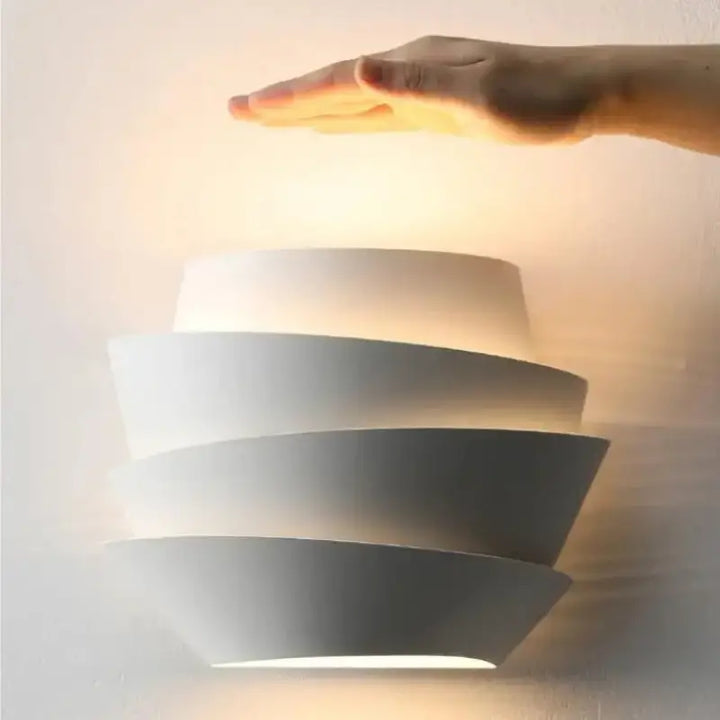 Applique murale design blanche géométrique moderne LED