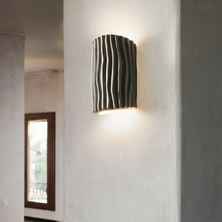 Applique murale design plissée moderne avec lumière douce décorative