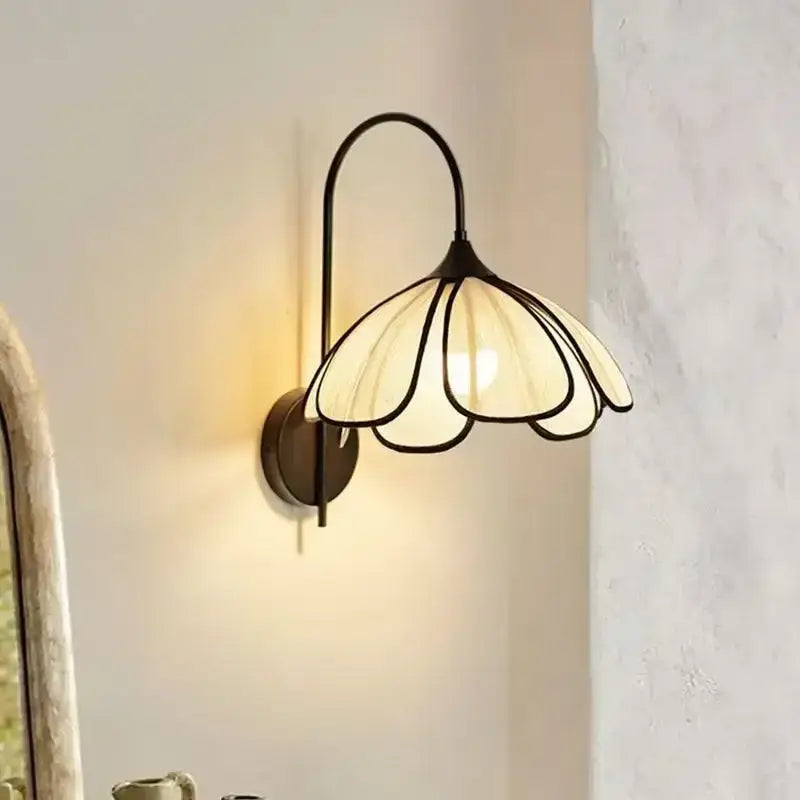 Applique Murale Fleur Avec Plusieurs Pétales En Rotin