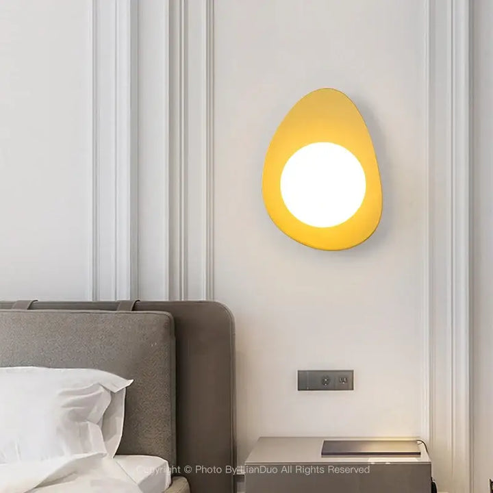 Applique Murale Moderne Au Design Épuré En Métal