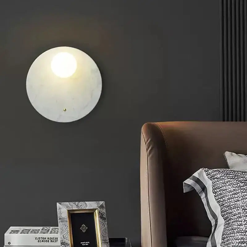Applique Murale Ronde Effet Marbre Avec Globe Lumineux