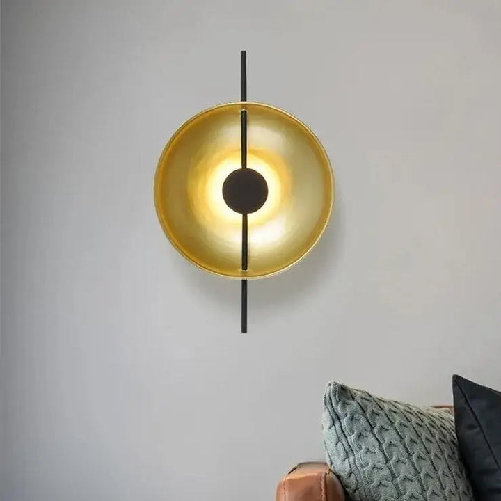 Applique Murale Sculpturale Effet Cible Noir Et Laiton