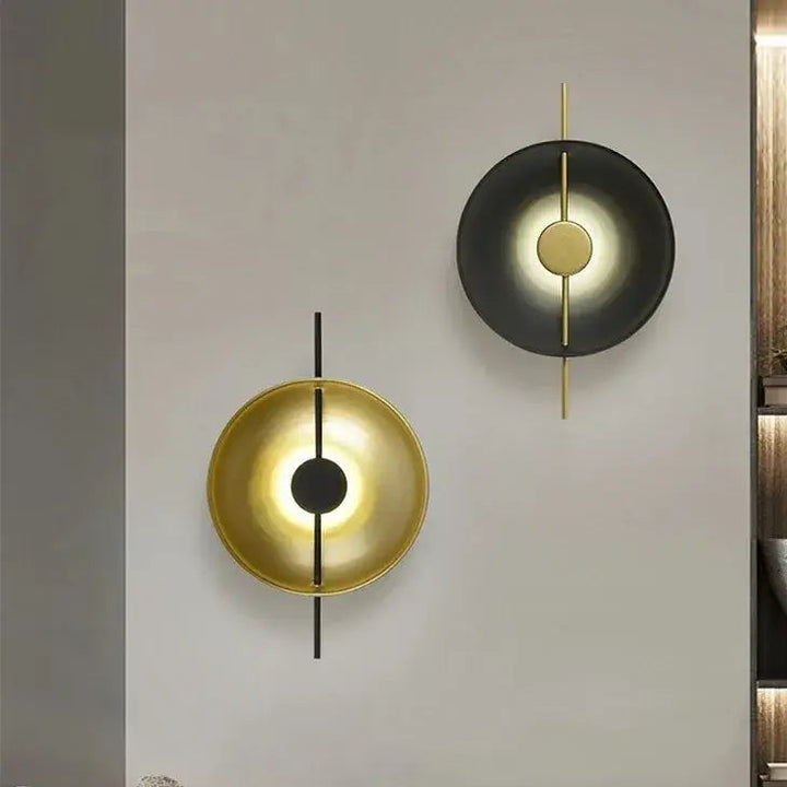 Applique Murale Sculpturale Effet Cible Noir Et Laiton