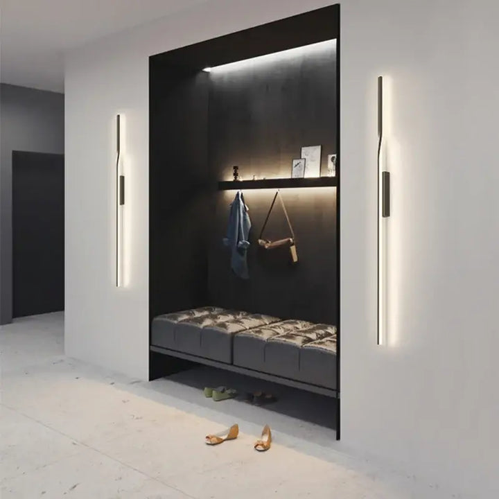 Applique murale verticale noire pour ambiance moderne