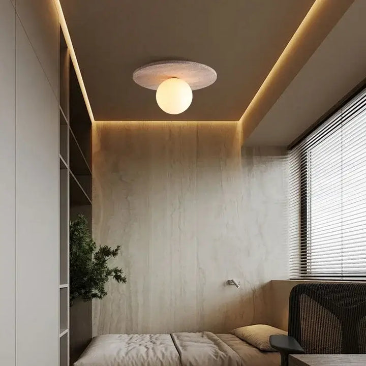 Plafonnier design en Pierre clair et globe en verre blanc moderne