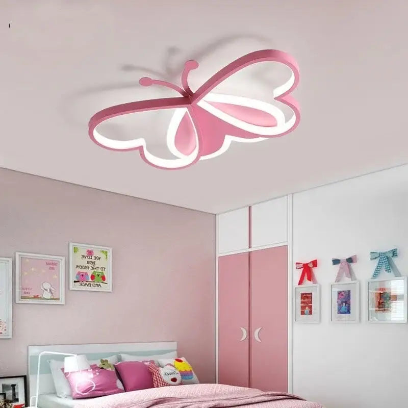 Plafonnier LED papillon rose ou bleu pour chambre d’enfant