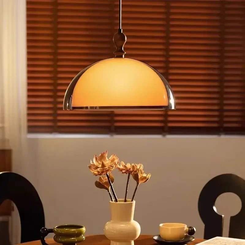 Suspension dôme en verre ambré et bois design vintage