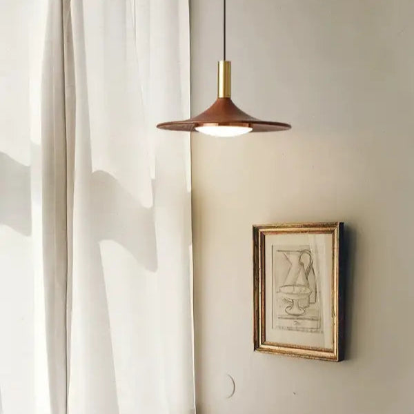 Suspension luminaire contemporaine au design élancé en metal