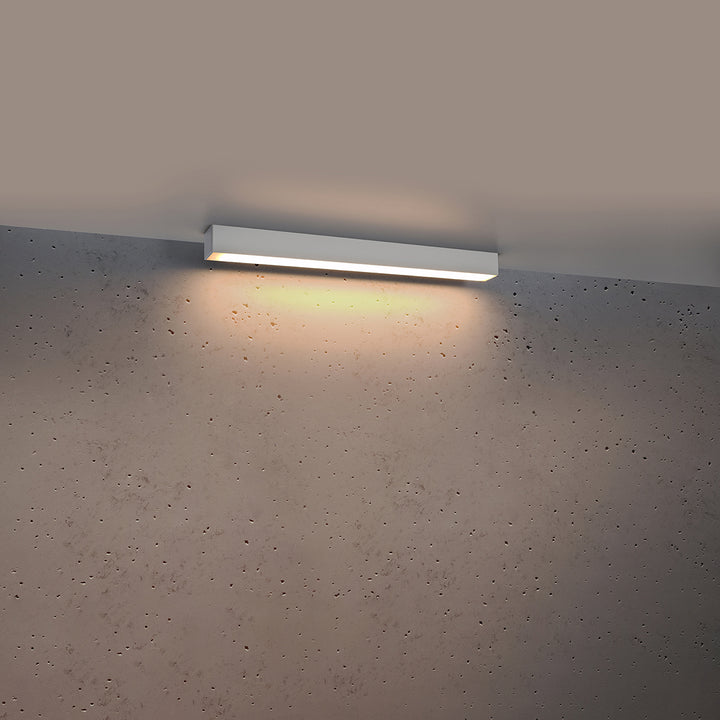 Plafonnier linéaire PINNE blanc allumée, au plafond