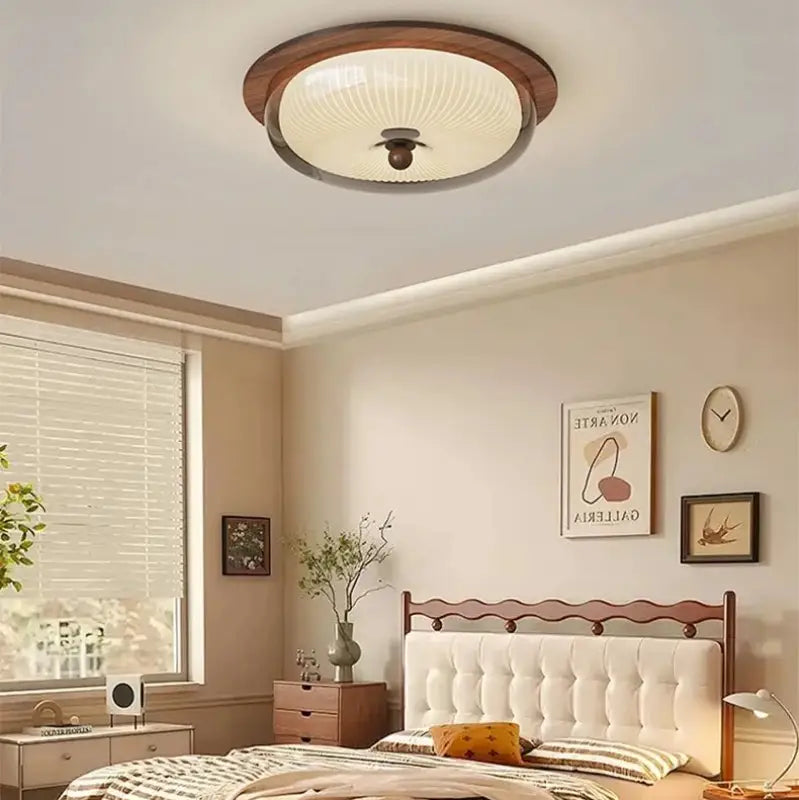 Plafonnier design en bois et verre à éclairage doux moderne