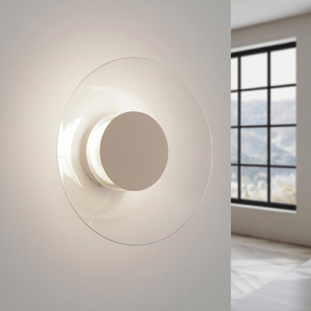 Plafonnier hexagonal noir allumé