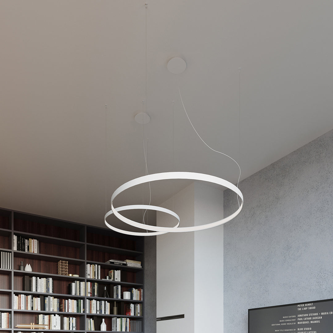 Lustre anneau RIO blanc dans un salon