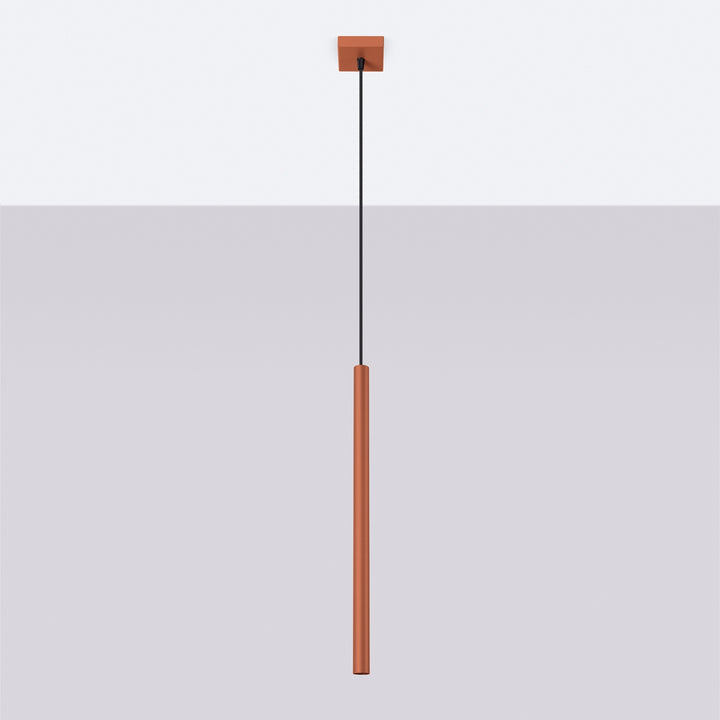 Suspension tube fin ocre rouge éteinte