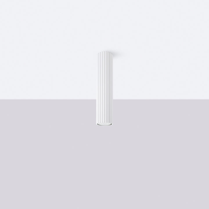 Luminaire Plafonnier blanc éteinte, vue rapprochée