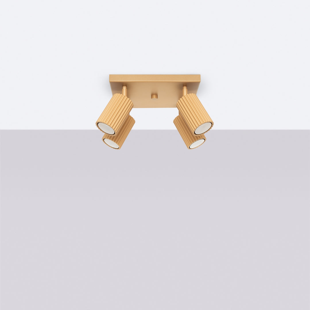 Luminaire Plafonnier doré éteinte, vue rapprochée