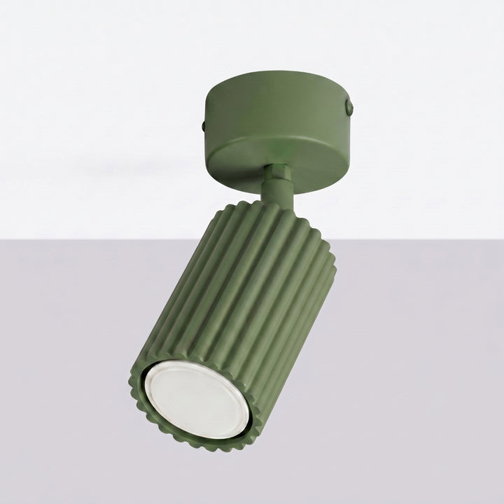 Luminaire Plafonnier vert olive éteinte, vue rapprochée