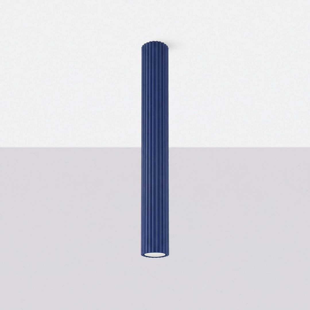 Luminaire Plafonnier outremer éteinte, vue rapprochée