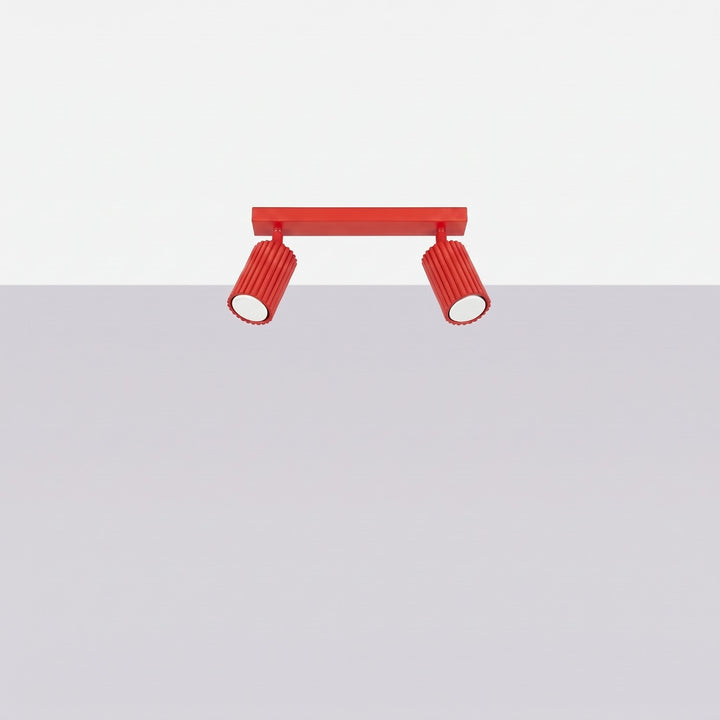 Luminaire Plafonnier rouge éteinte, vue rapprochée