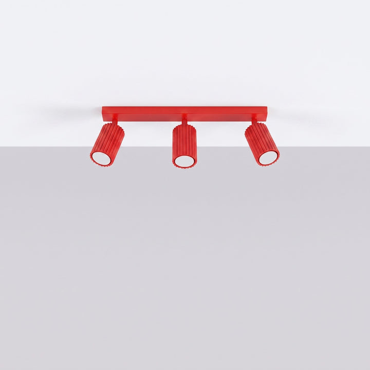 Luminaire Plafonnier rouge éteinte, vue rapprochée