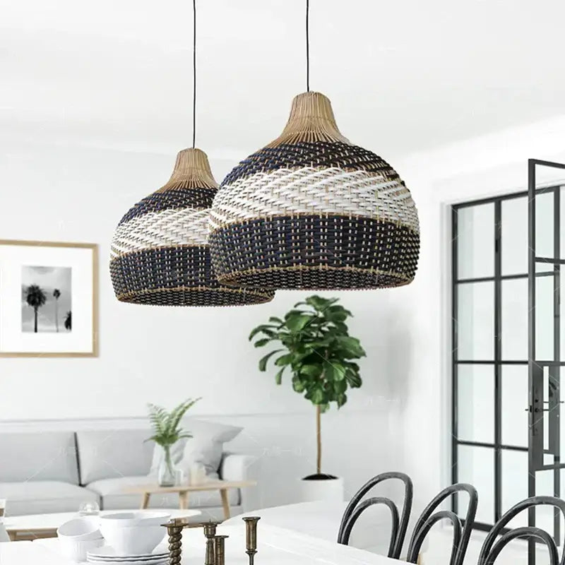 Luminaire noir et blanc en rotin design écologique et chic