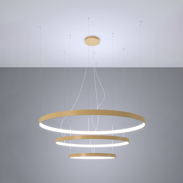 Lustre anneau RIO doré allumée, suspendu