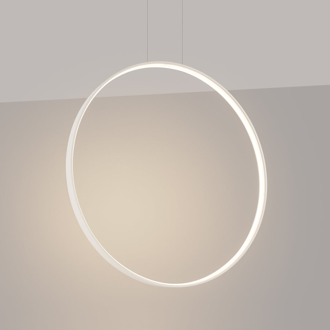 Suspension anneau RIO beige allumée, suspendue