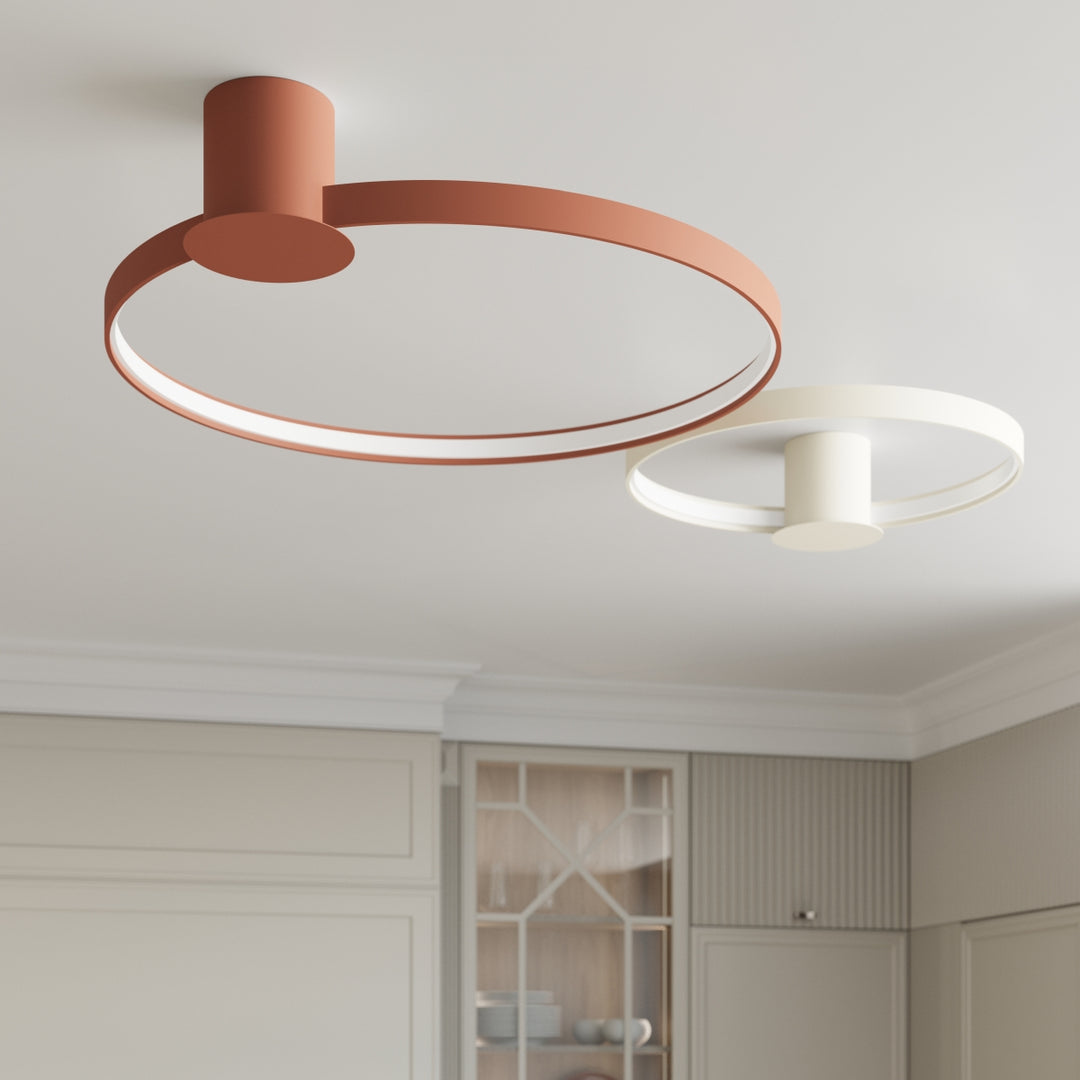 Plafonnier anneau RIO beige dans un intérieur contemporain