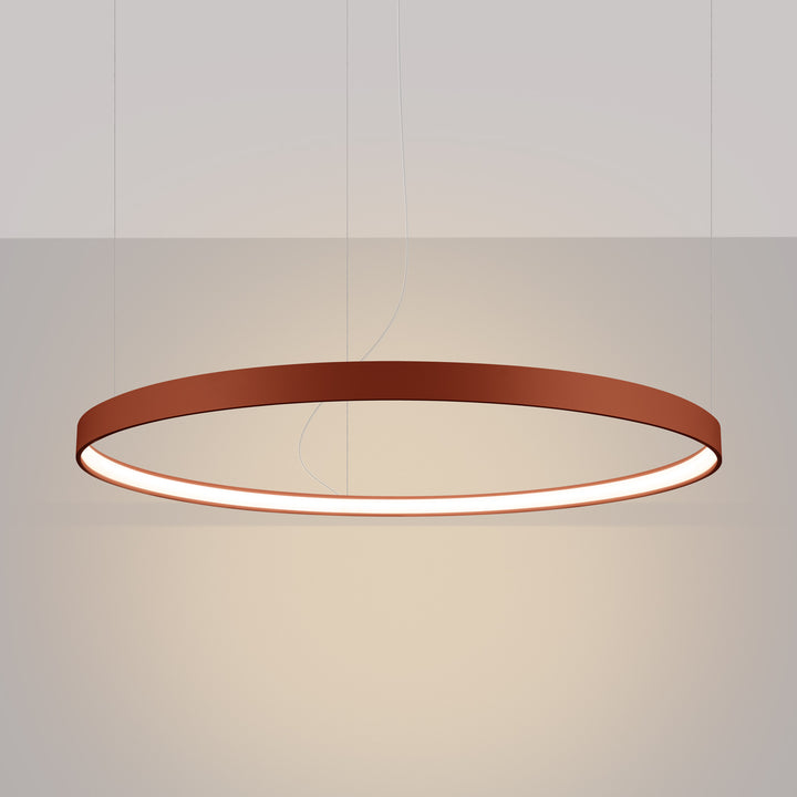 Lustre anneau RIO ocre rouge allumée, suspendu