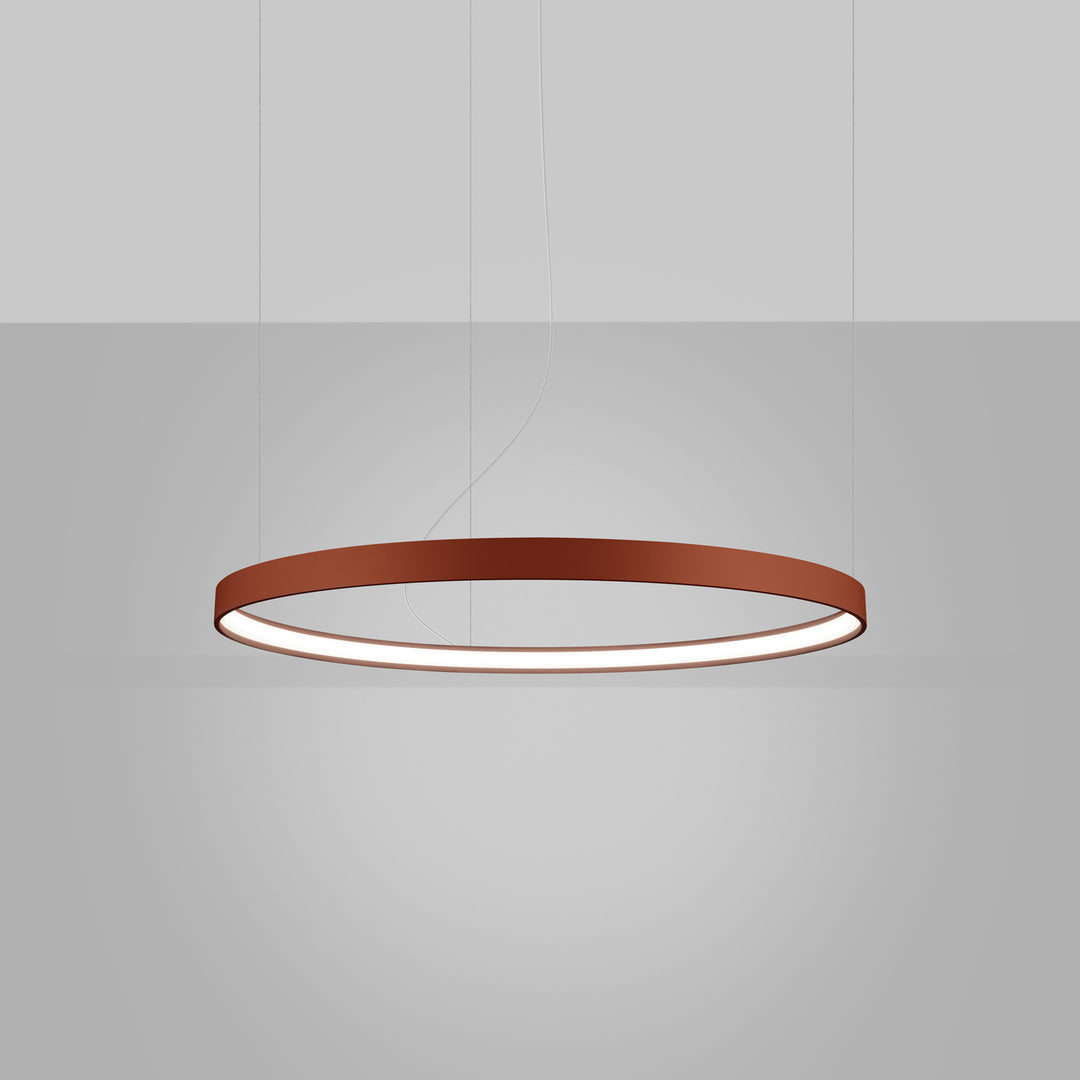 Lustre anneau RIO ocre rouge allumée, suspendu
