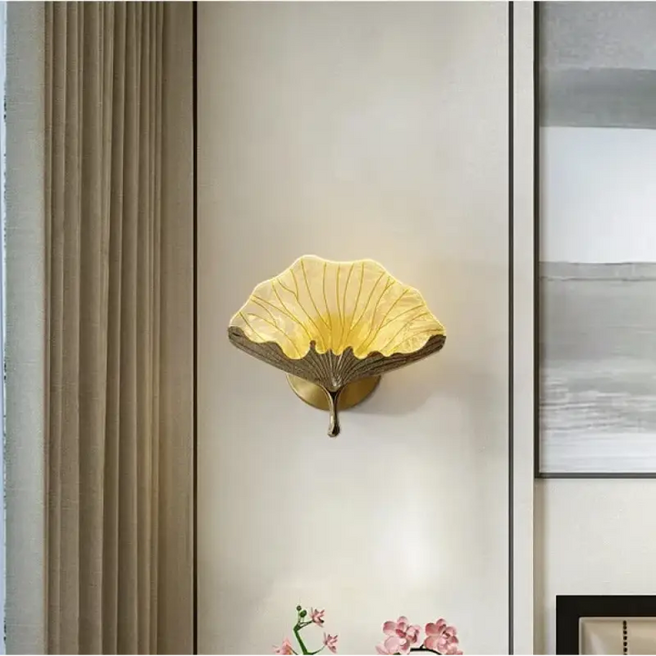 Applique murale moderne en forme de feuille dorée élégance