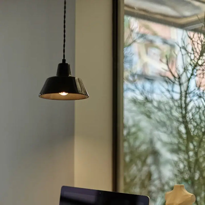 Suspension en céramique style atelier minimaliste chic