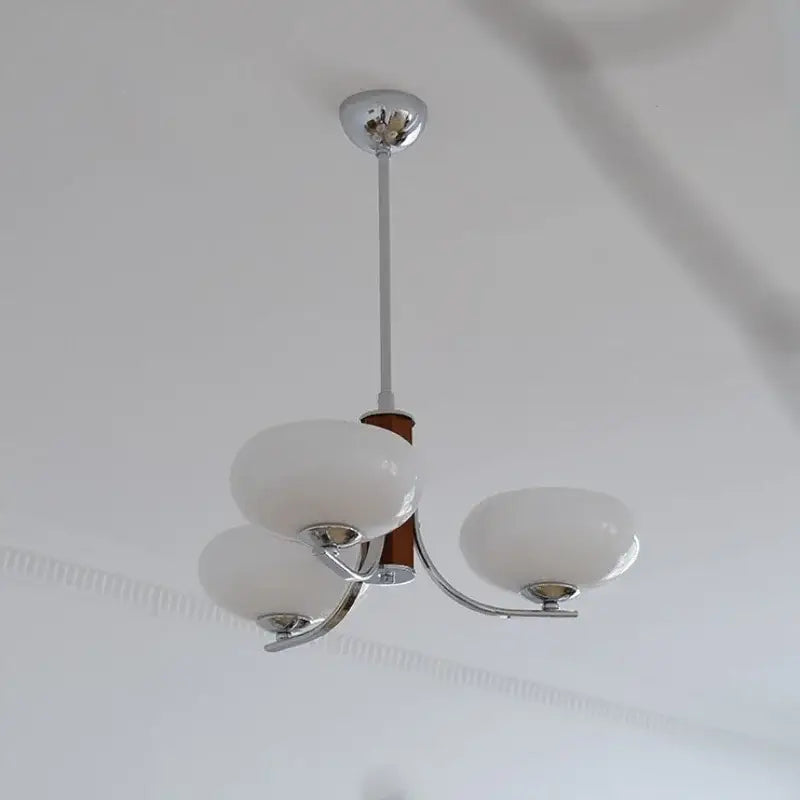 Suspension luminaire en verre opalin et support chromé moderne