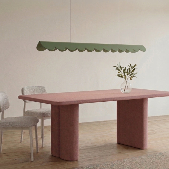 Suspension BISCUIT sauge dans un intérieur contemporain