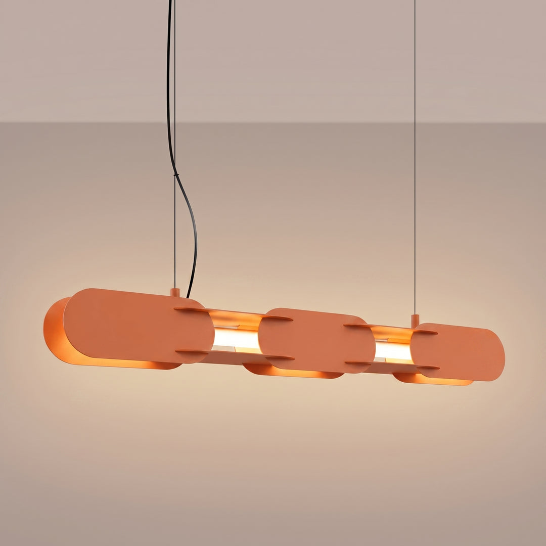 Suspension CHAIN ocre rouge allumée, suspendue