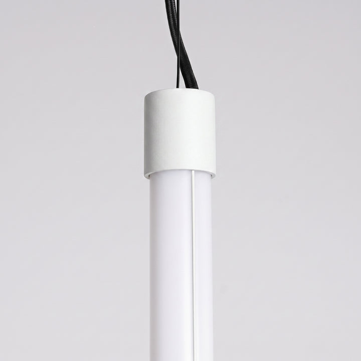 Suspension tube TRANG blanc détail de l'embout