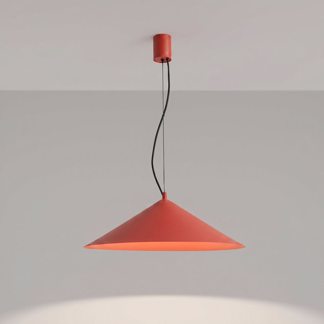 Suspension FINT rouge allumée, suspendue