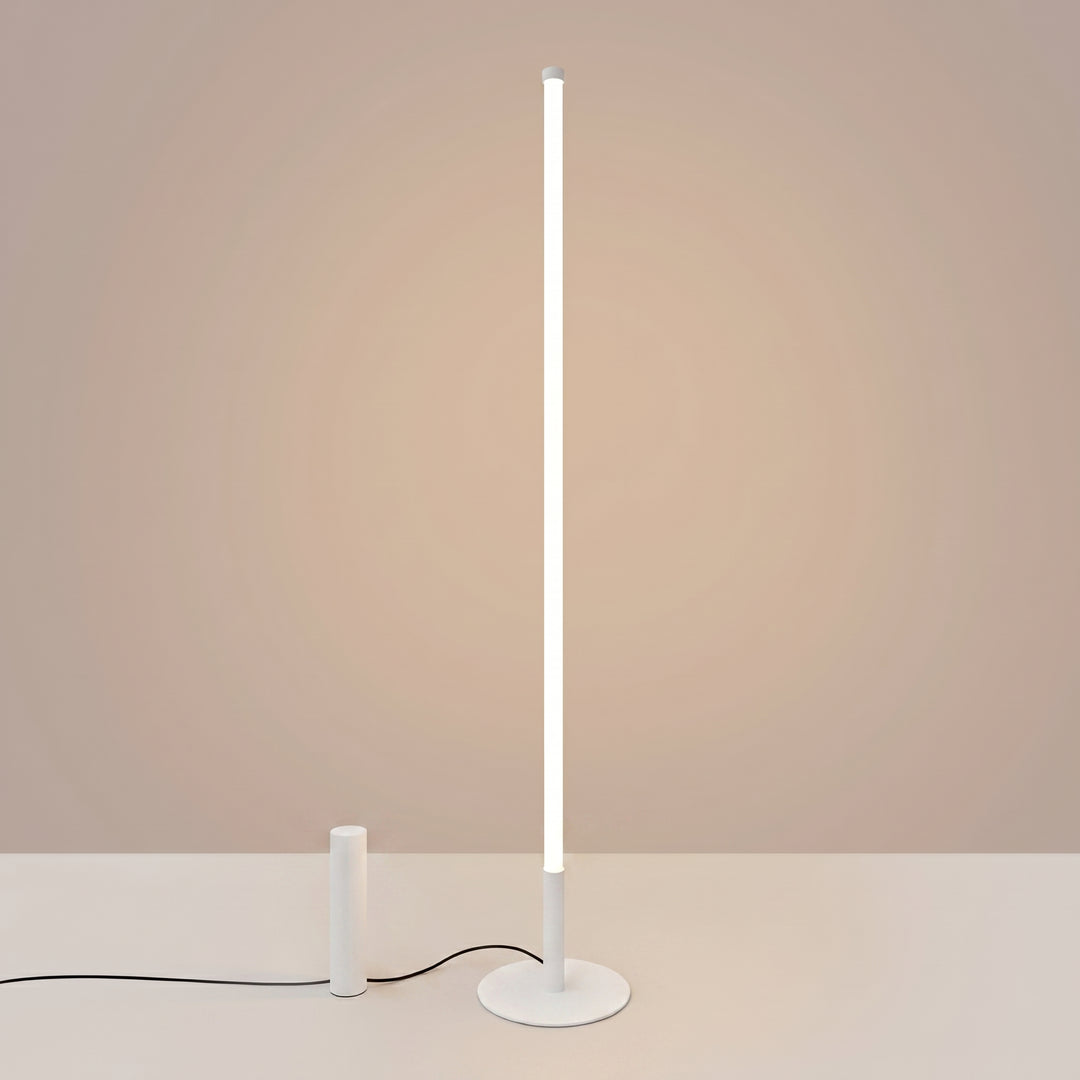 Lampadaire TRANG blanc allumée, tube lumineux