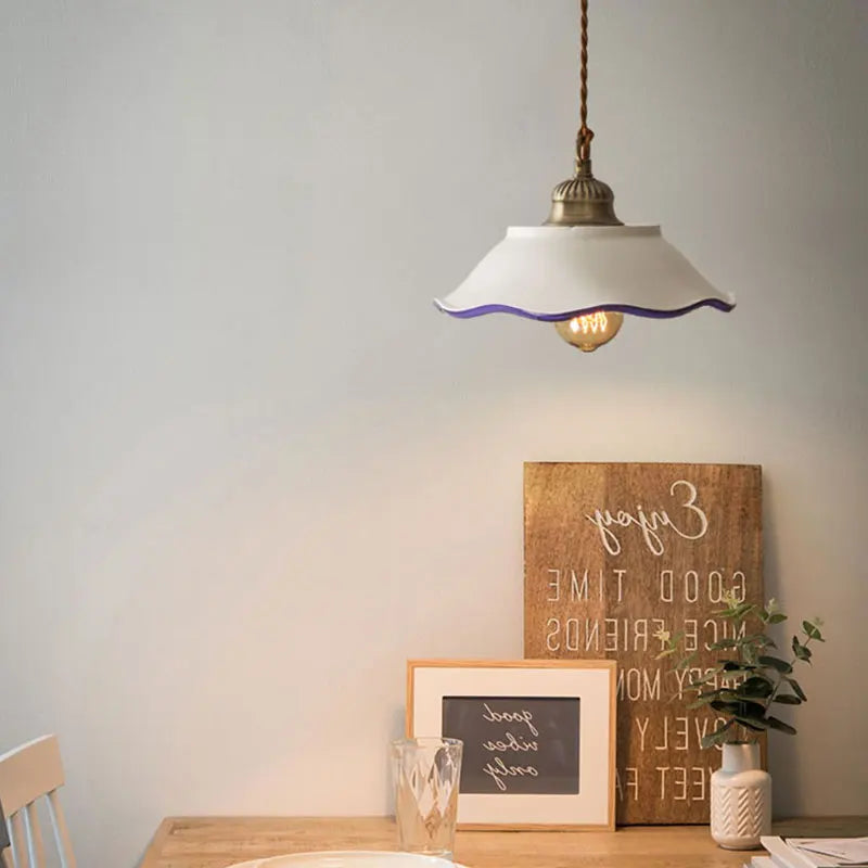 Suspension Vintage Blanche Bord Bleu Style Rétro Champêtre