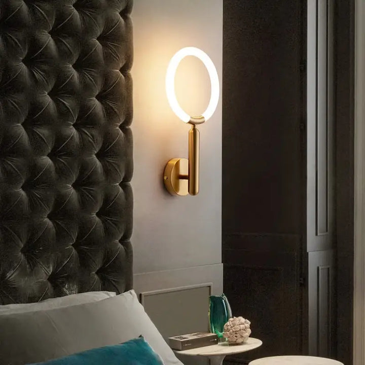 Applique murale design contemporain avec anneau lumineux