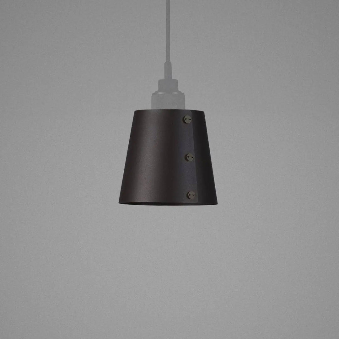 Abat-jour Hooked Small en métal coloris graphite