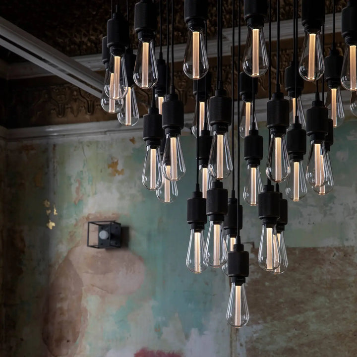 Ampoule LED Buster Bulb E27 transparente dans un intérieur #couleur_transparent
