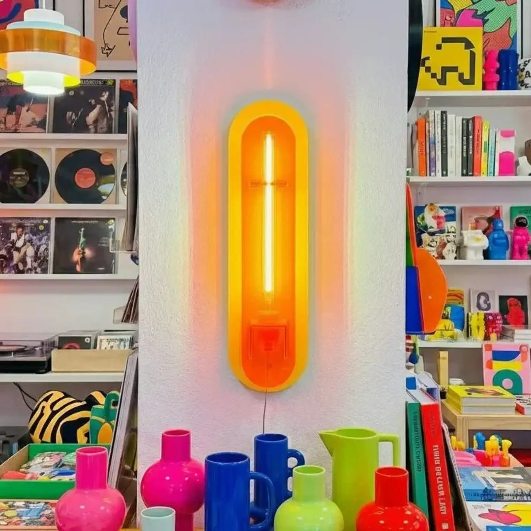 Applique andy murale orange vif en néon avec design ovale allongé élégant pour éléments lighting pop art