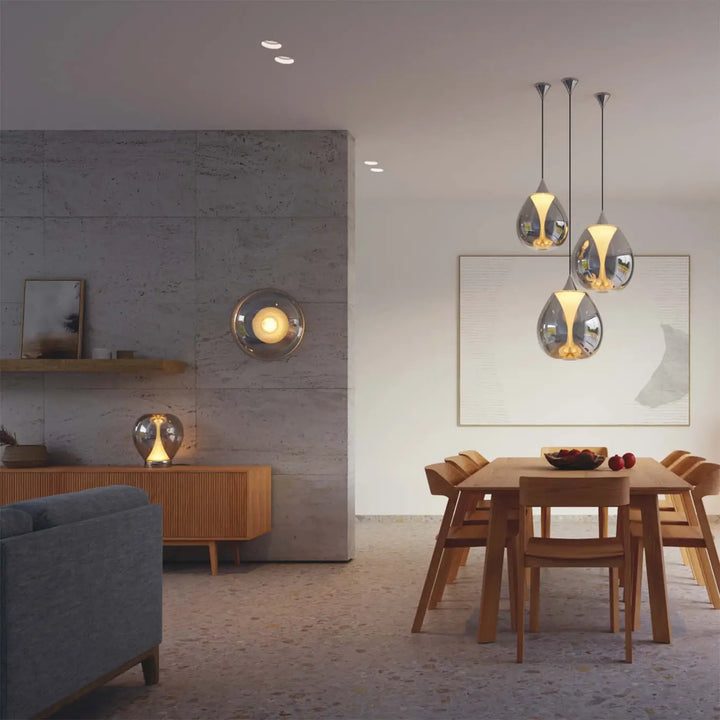 Applique murale bond avec suspension teardrop en verre superposés et finition métallique pour un style contemporain