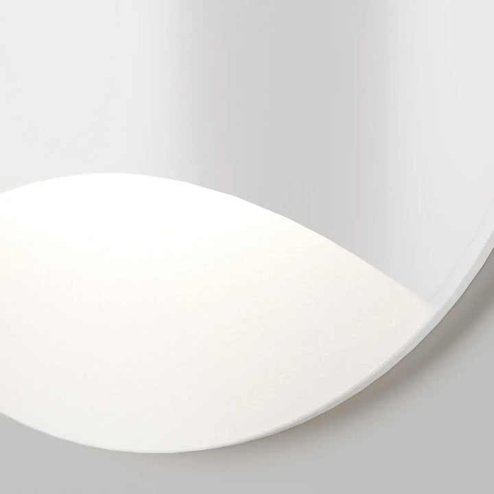 Applique encastrée biscotti blanche ovale avec finition mate lisse conçue pour éclairage d’un seul côté extérieur